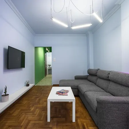Colorful, Nilie Hospitality Mgmt Apartment