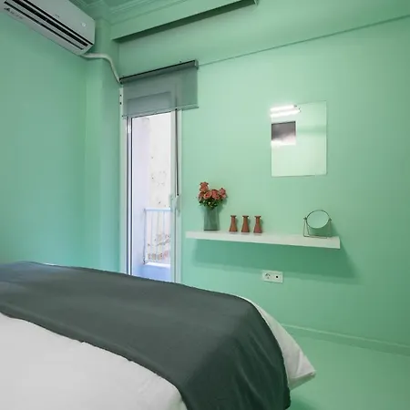 Colorful, Nilie Hospitality Mgmt Apartment *